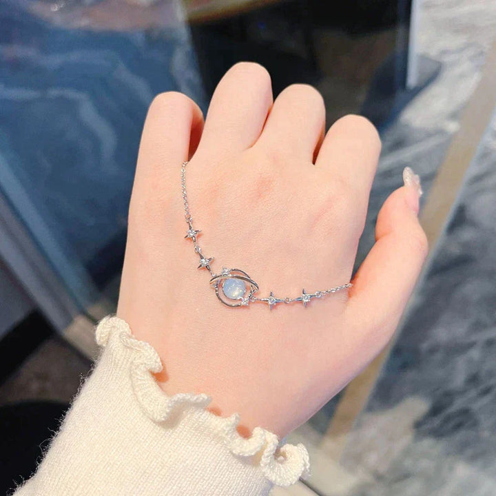 Cosmo Charm Bracelet | A bracelet with a cosmic vibe!