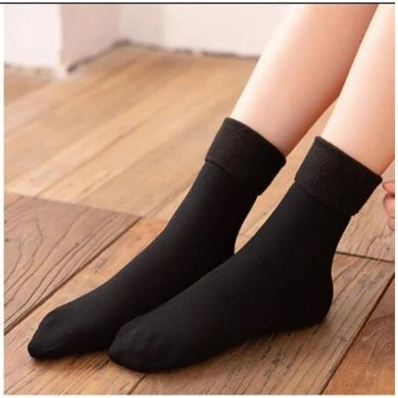Danique Knee Socks | Warm & Stylish