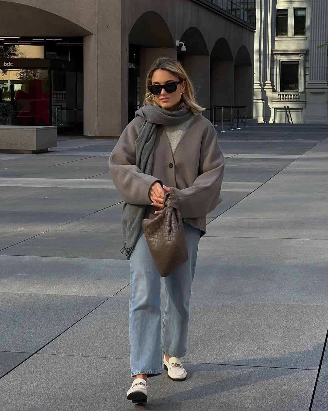Sarah Vest | Modern & Sleek