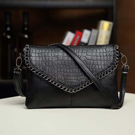 Alexa Clutch | Classic & Stylish