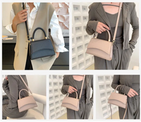 Andrea Handbag | With handy top handle