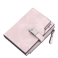 Compact Wallet with Magnetic Clasp | Handy & Trendy