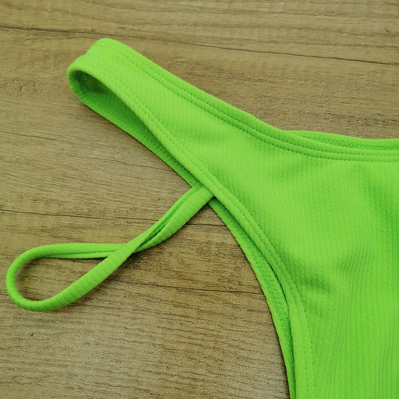 Bikini Ellie z wycięciami | Seksowne i stylowe