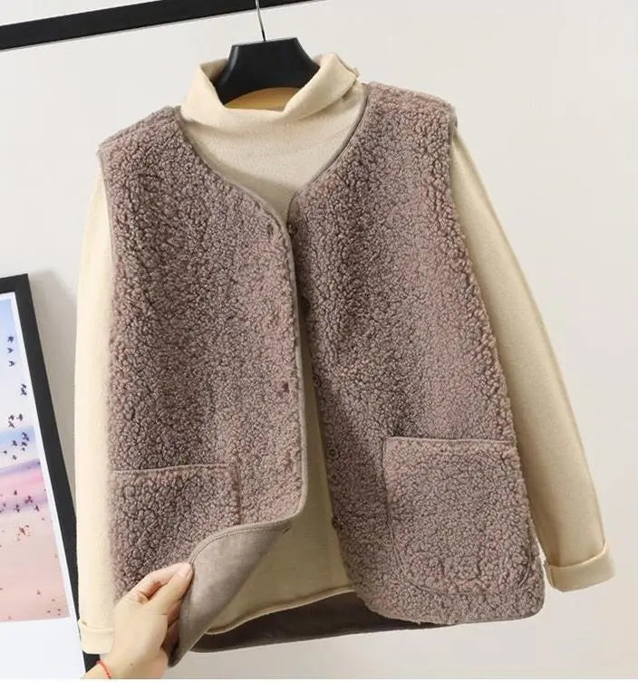 Cassandra Fleece Vest | Stylish & Versatile