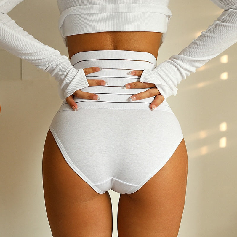 Amalie Shapewear | Smooth out imperfections with this shaping brief