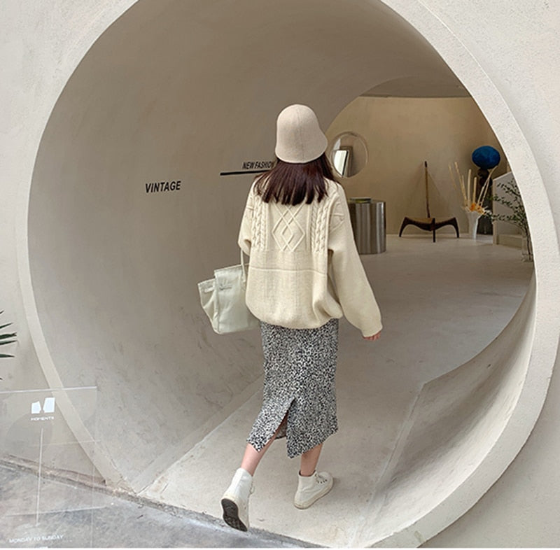 Elaine Sweater | Warm wool sweater with oversized fit