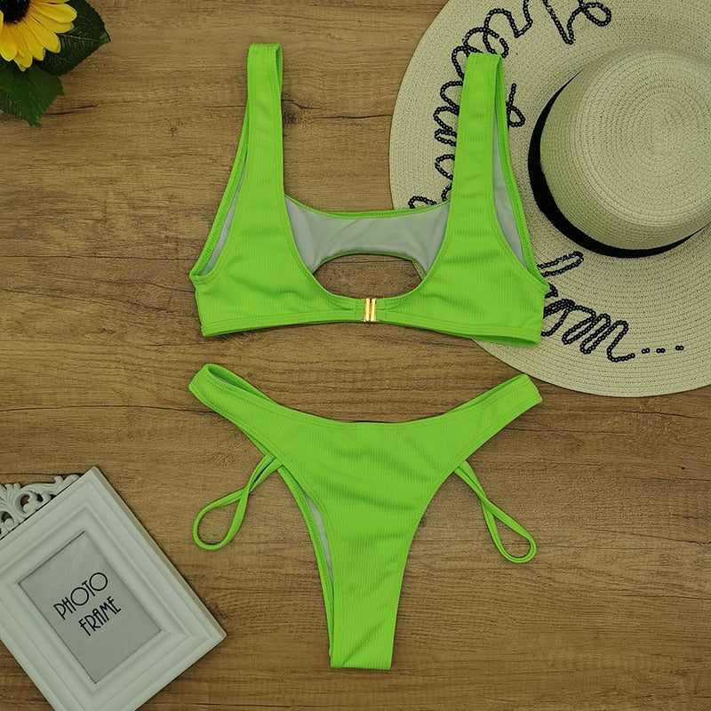 Bikini Ellie z wycięciami | Seksowne i stylowe