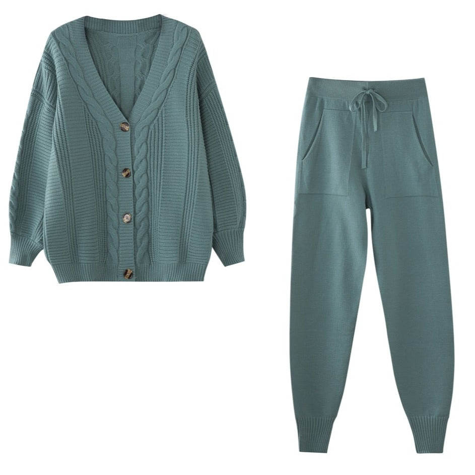 Winnie Winterset | Delightful 2-piece set with knitted cardigan & comfy pants
