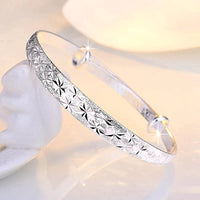 Beautiful star-shaped silver bracelet