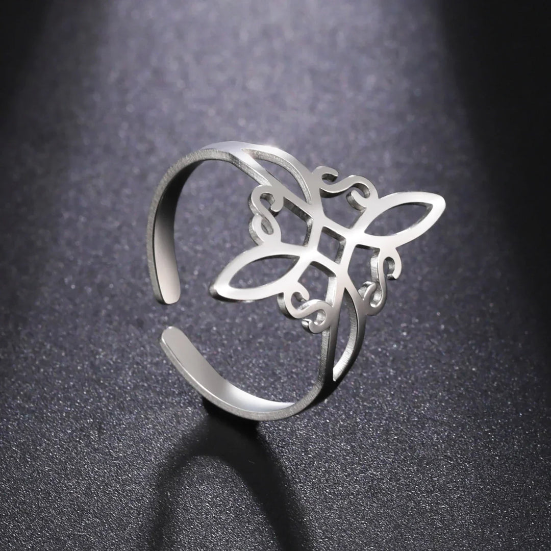 Amulet Ring with Cross Knot Protection | A unique ring