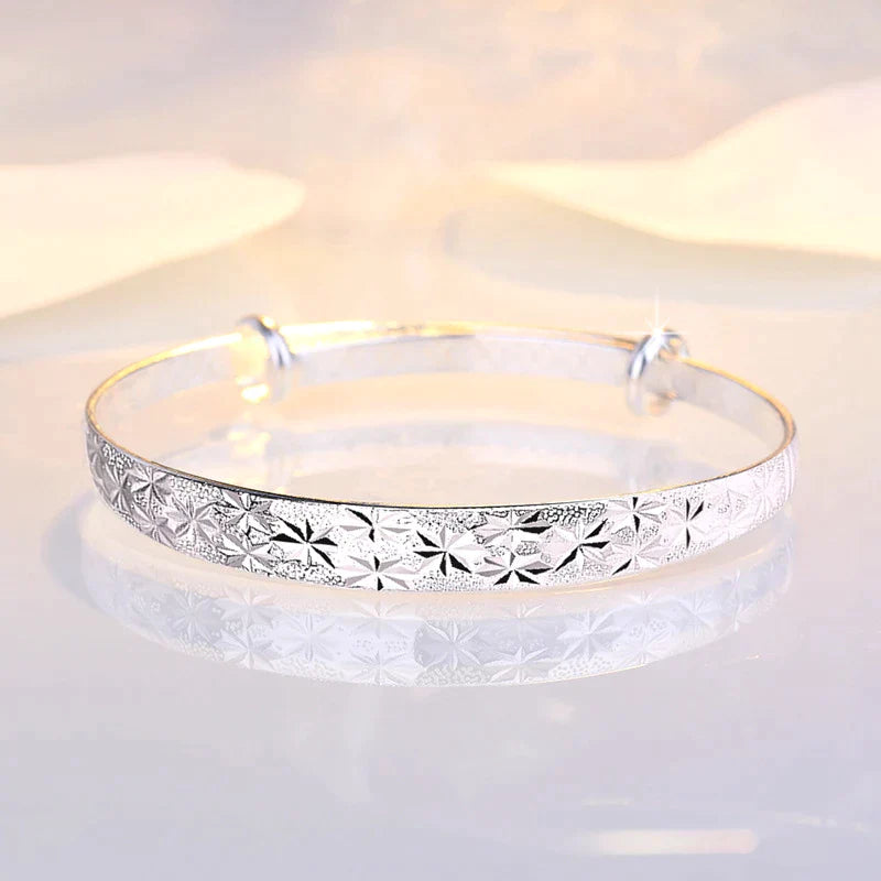 Beautiful star-shaped silver bracelet