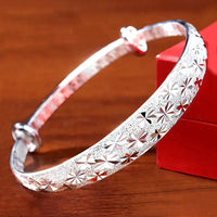 Beautiful star-shaped silver bracelet