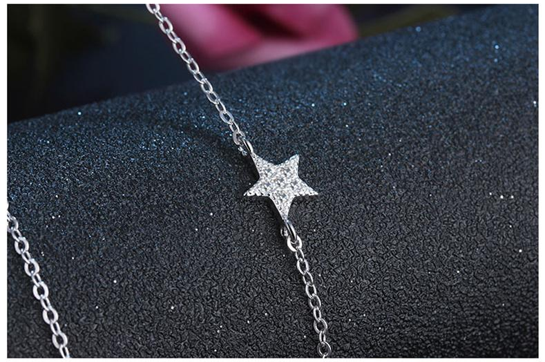 Silver Star Necklace | With a fun star design