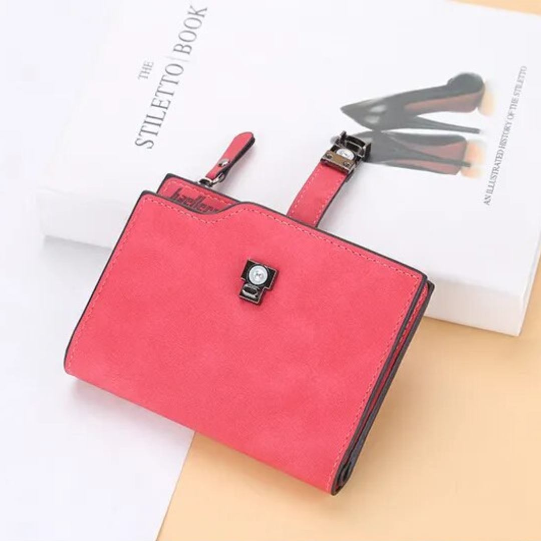 Compact Wallet with Magnetic Clasp | Handy & Trendy