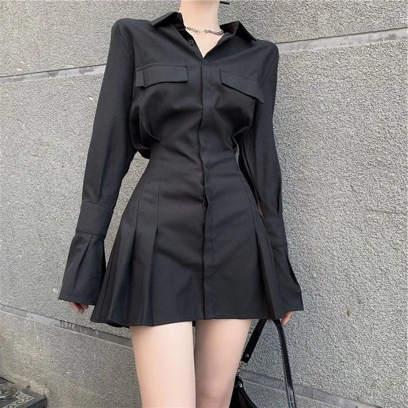 Yasmin long-sleeve dress | Classic and versatile