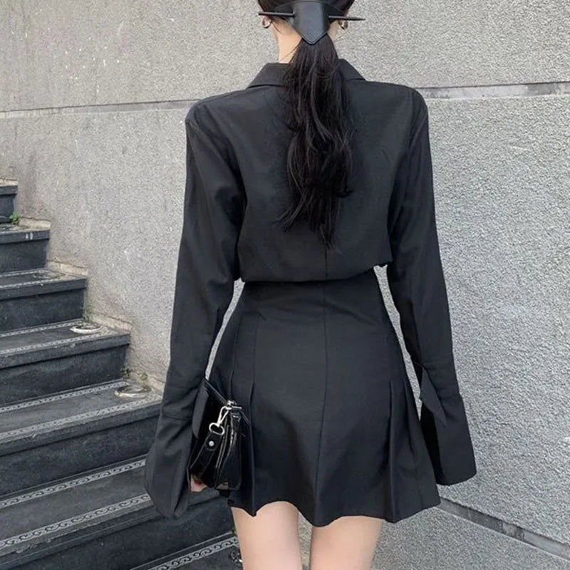 Yasmin long-sleeve dress | Classic and versatile