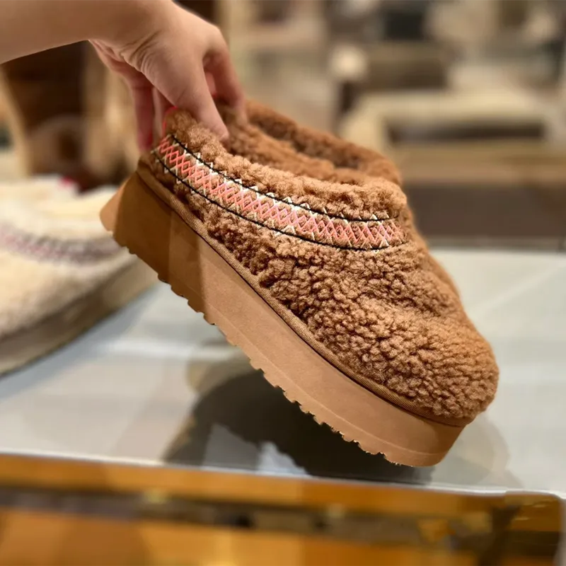 Sonia Slippers | Stylish & Warm