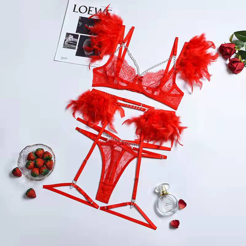 Sammy Jackson™ Mirella 3-Piece Lingerie Set | A sexy set with unique details