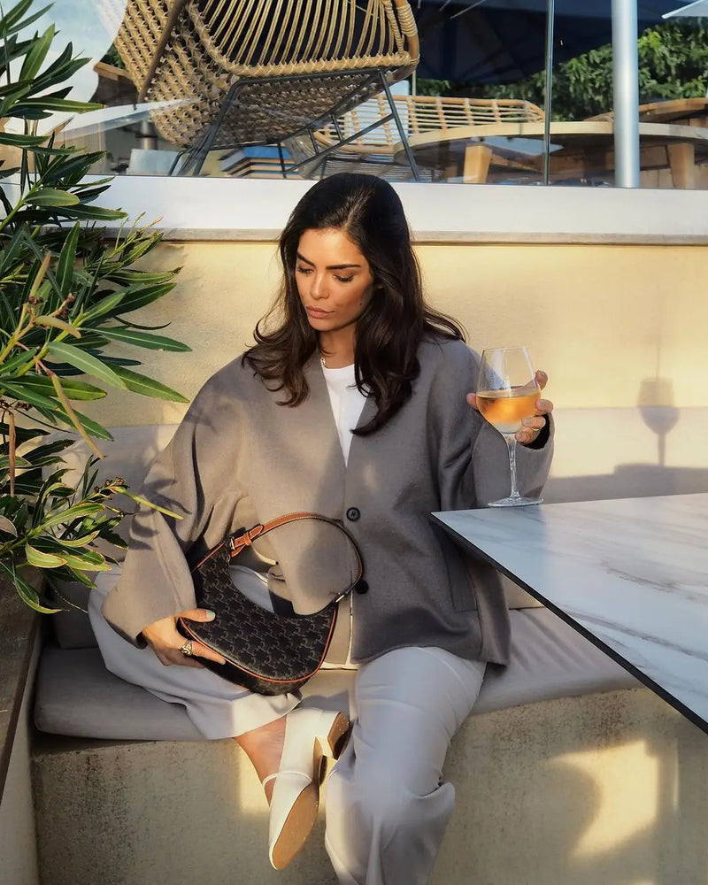 Sarah Vest | Modern & Sleek