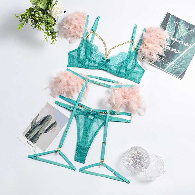 Sammy Jackson™ Mirella 3-Piece Lingerie Set | A sexy set with unique details