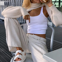 Lourdes Col | Unique design to style your outfit with