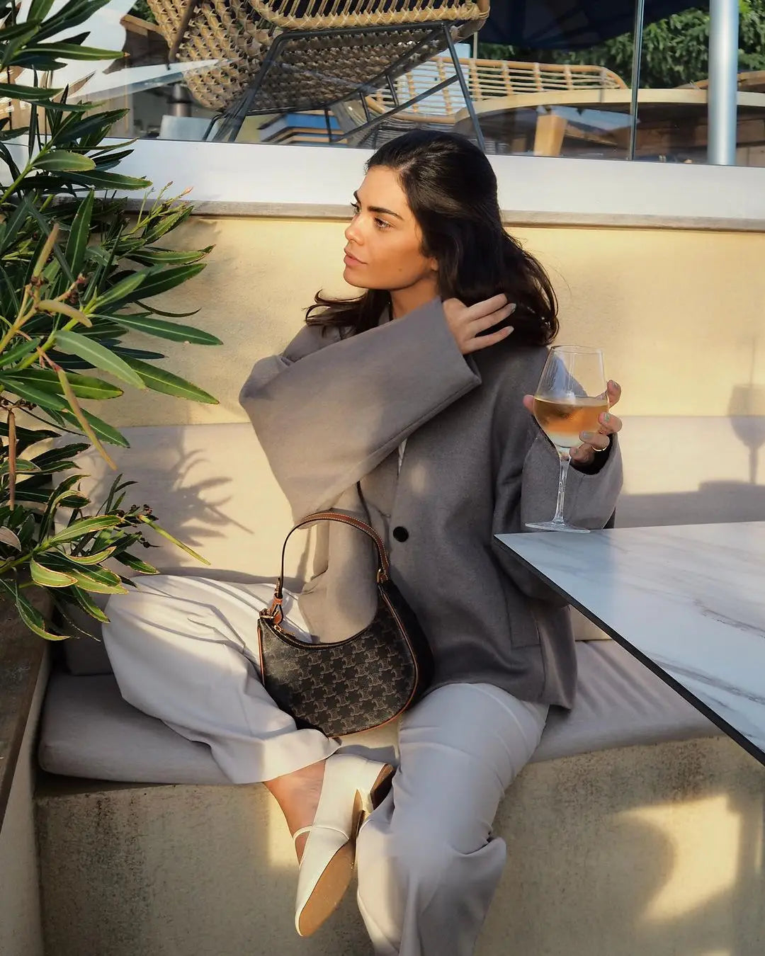 Sarah Vest | Modern & Sleek