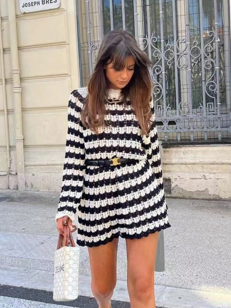 ZACK RAIN Women Black and White Striped Cutout Knit Crew Neck Pullover 2022 Fall/Winter Ladies Vintage Sweater Loose Female Tops