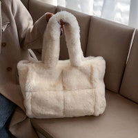 Sammy Jackson™ Pipa Plush Handbag | A Comfortable & Wintery Women's Bag