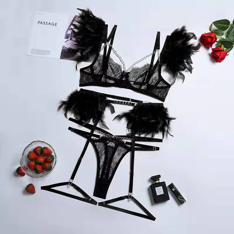 Sammy Jackson™ Mirella 3-Piece Lingerie Set | A sexy set with unique details