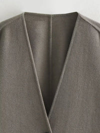 Sarah Vest | Modern & Sleek