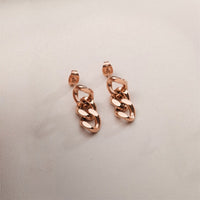 Gold Chain Earrings | Complete your outfit with these beautiful earrings