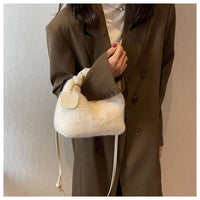 Fluffy Handbag | This bag you just want to hug