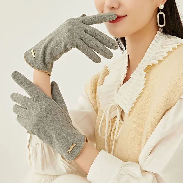 Dorothy Suede Gloves | Classic & Versatile
