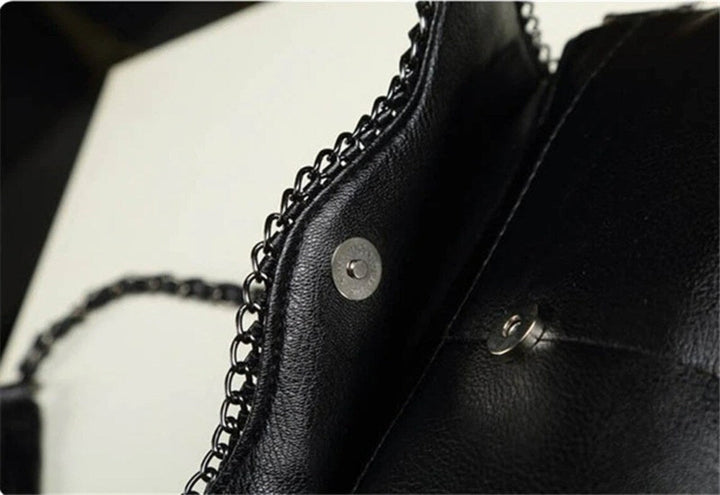 Alexa Clutch | Classic & Stylish