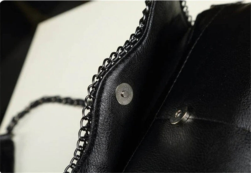 Alexa Clutch | Classic & Stylish