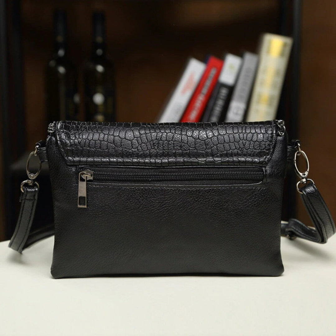 Alexa Clutch | Classic & Stylish