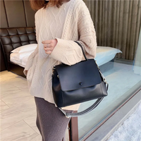 Karen Messengertas | Codzienny i stylowy