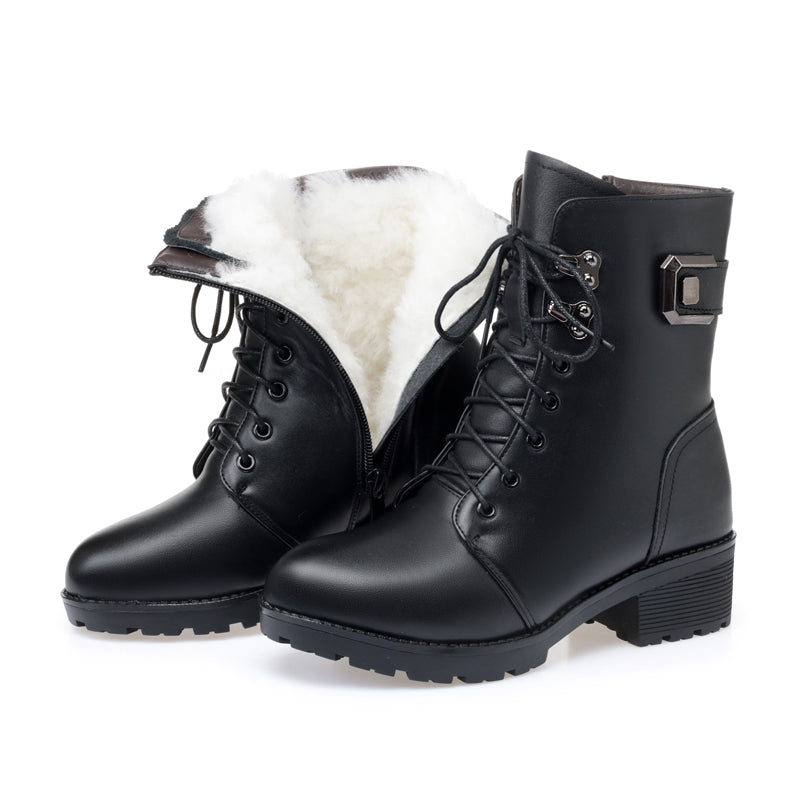 Tough Women’s Boots | Warm and wool-lined inside