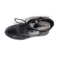 Tough Women’s Boots | Warm and wool-lined inside