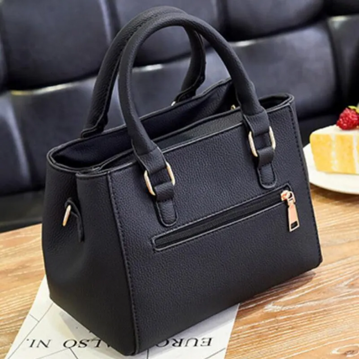 Helen Crossbody Bag | Classic & Stylish