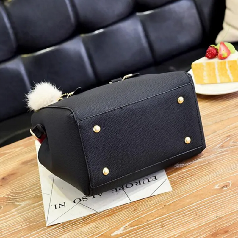 Helen Crossbody Bag | Classic & Stylish