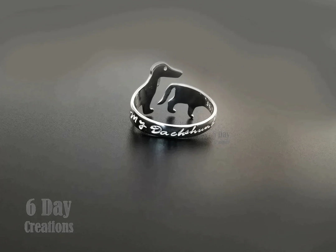 Cute Dachshund Ring | For the animal lovers among us!