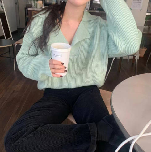 Cozy Winter Sweater with V-Neck | Comfy & Stylish