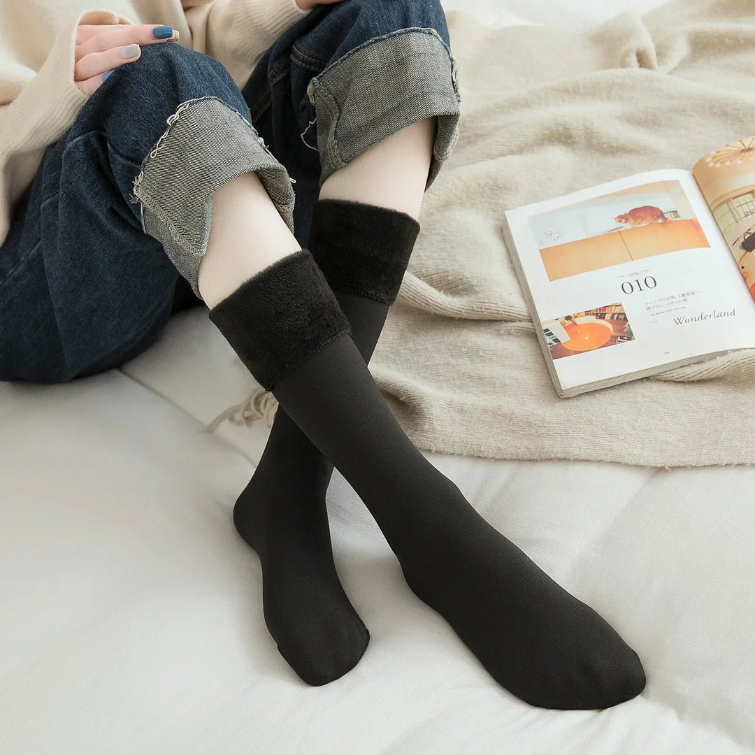 Danique Knee Socks | Warm & Stylish